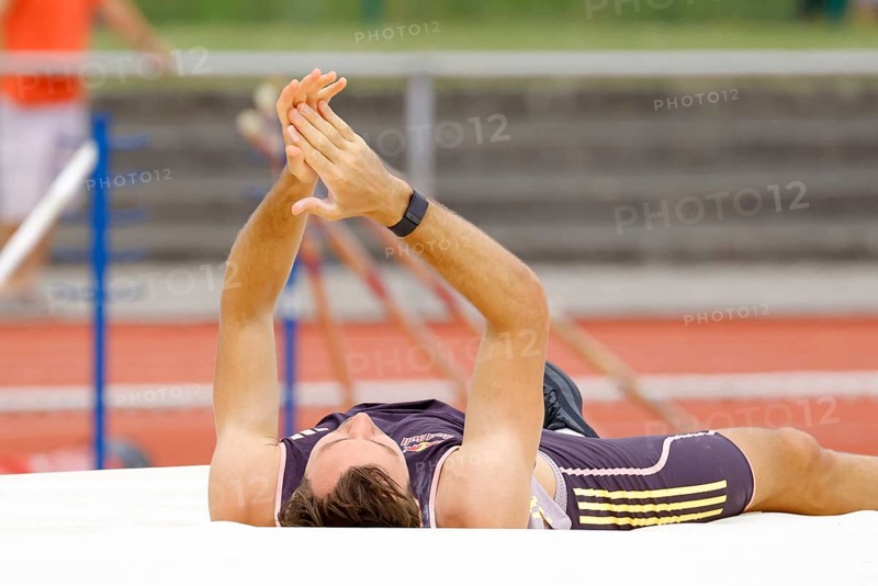 Niklas Kaul, German decathlete and Paris 2024 Olympian, during a triple competition as part of the Thorpe Cup 2024, pole vault, applauds himself after a successful attempt, Wetzlar, Hesse