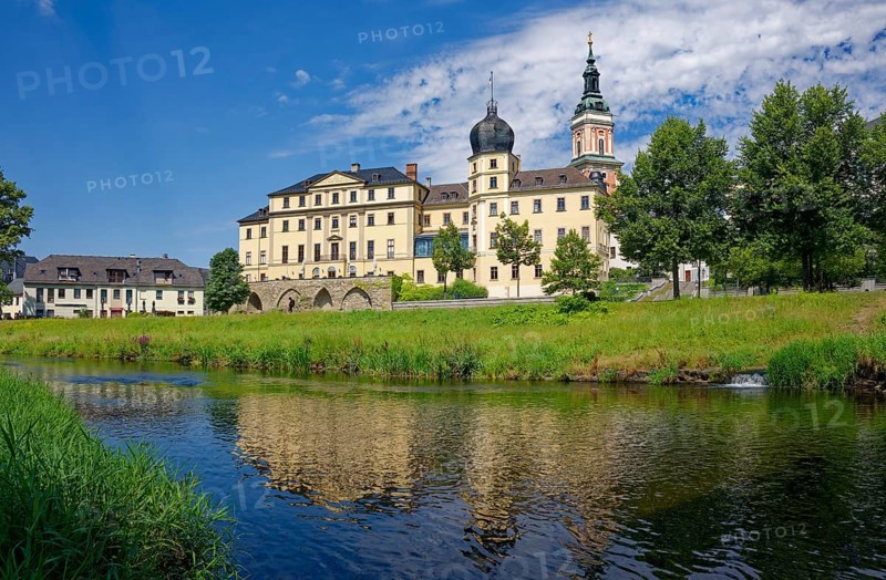 Neoclassical Lower Castle and St Mary's Evangelical-Lutheran Town Church on the River Weisse Elster, residential town of Greiz, Thuringia, Germany, Europe