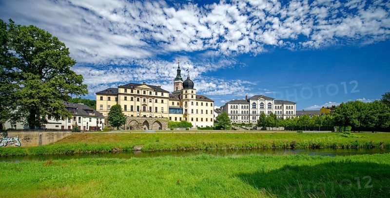 Classical Lower Castle and G. E. Lessing State School on the River Weisse Elster, residential town of Greiz, Thuringia, Germany, Europe