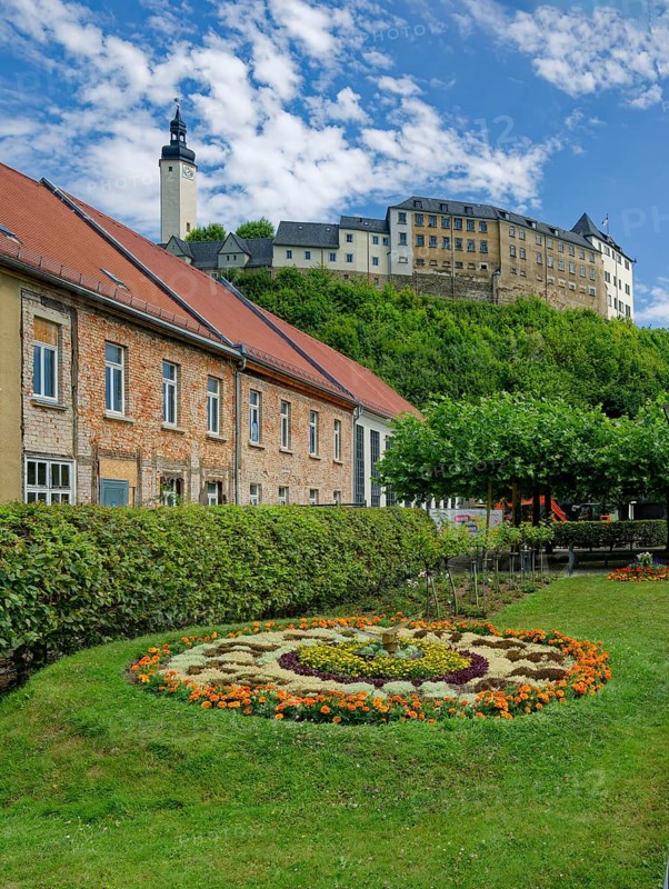 Greiz Flower Clock in the Princely Greiz Park and Upper Castle, residential town of Greiz, Thuringia, Germany, Europe