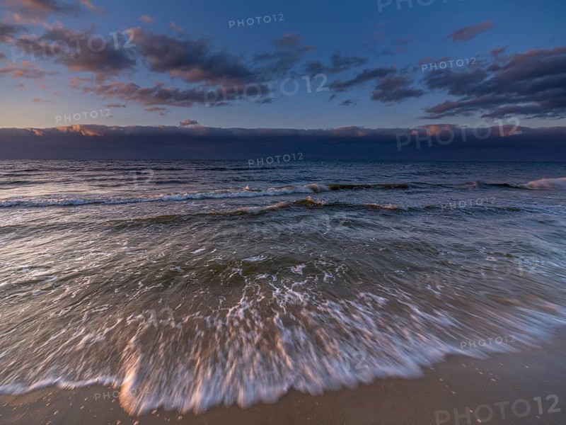 Sandy beach beach on the island of Usedom on the Baltic Sea at sunset, Zempin, Mecklenburg-Western Pomerania, Germany, Europe