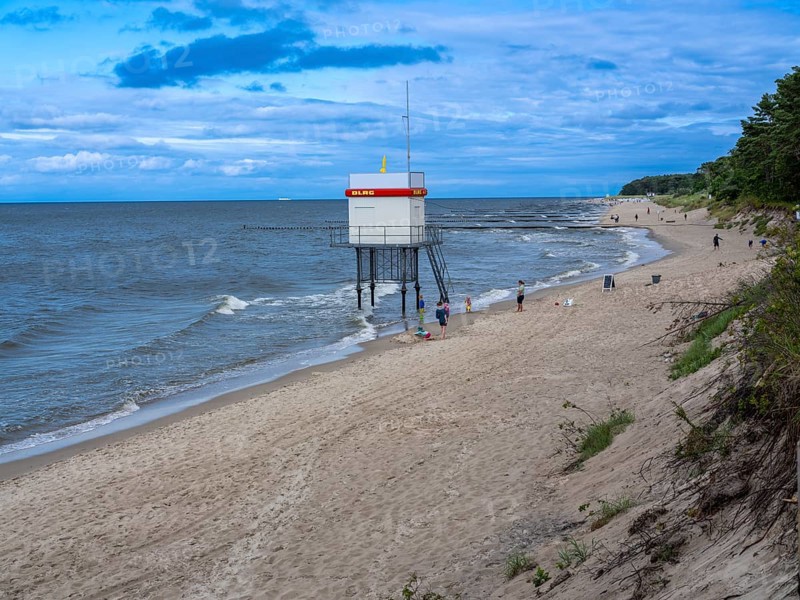 DLRG stand on the beach, sandy beach, clouds in the blue sky on the island of Usedom on the Baltic Sea, Zempin, Mecklenburg-Vorpommern, Germany, Europe