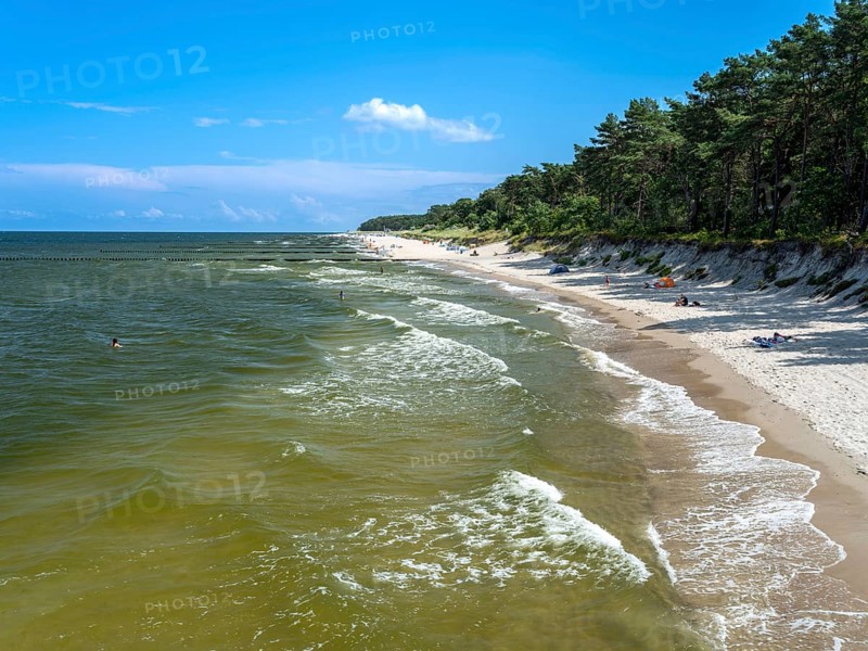 Sandy beach beach with clouds in the blue sky on the island of Usedom on the Baltic Sea, Zempin, Mecklenburg-Vorpommern, Germany, Europe