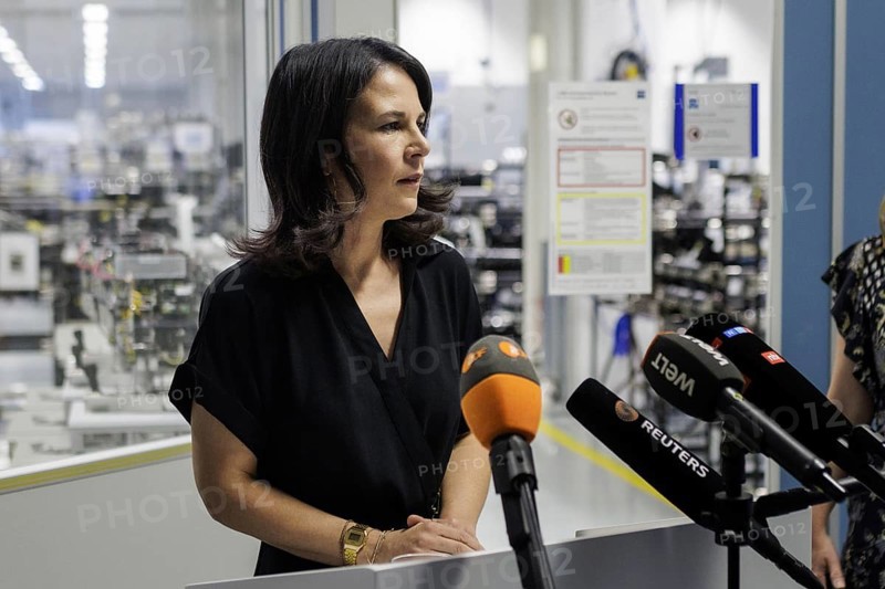 Annalena Bärbock (Alliance 90/The Greens), Federal Foreign Minister, during a press statement as part of a visit to the Carl Zeiss Group during the Foreign Minister's trip to Germany in Jena, 31 July 2024