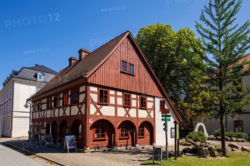 The Raschkehaus (Zinzendorfplatz 8) is a half-timbered house in the town centre of Niesky in the district of Görlitz in Upper Lusatia in Saxony. Built in 1742 as the residence of the head of the village, it is the oldest surviving building in Niesky and is a listed building. Today the premises are used by the town museum, Niesky, Niesky, Saxony, Germany, Europe