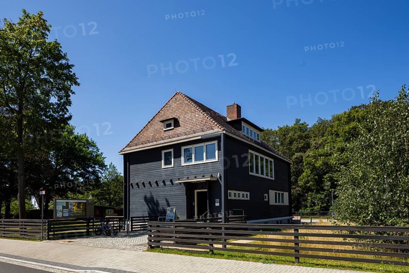 Niesky is a small town in the district of Görlitz in Upper Lusatia. With just under 10, 000 inhabitants, Niesky is one of the smallest towns in the Free State of Saxony to have the status of a large district town. The Konrad-Wachsmann-Haus is a museum for the history of historic timber house construction with a special focus on modern industrial timber house construction. Until the Second World War, the town of Niesky was home to Christoph & Unmack AG, at times Europe's largest manufacturer of timber houses and other buildings made of wood and steel, Konrad-Wachsmann-Haus Niesky, Niesky, Saxony, Germany, Europe