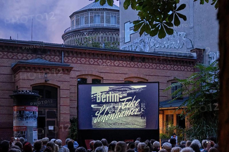 Germany, Berlin, 25.07.2024, Summer in the Courtyard, open-air film series with Knut Elstermann, Museum Pankow (Sebastian Haffner Cultural and Educational Centre), film: Berlin, Ecke Schönhauser (Wolfgang Kohlhaase), with guest Alexander Osang, Europe
