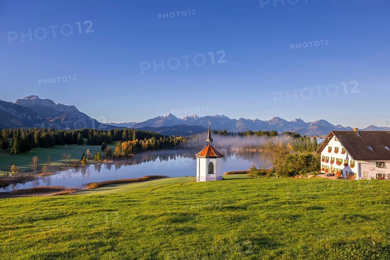Chapel at Hegratsrieder See, near Füssen, farm, AllgÃ¤u Alps, AllgÃ¤u, Bavaria, Germany, Europe