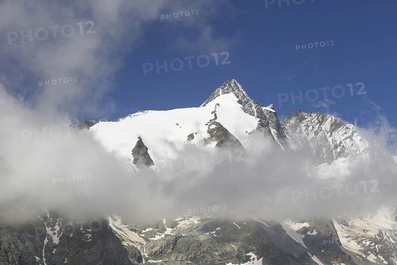 Grossglockner, GroÃŸglockner and the Adlersruhe and Erzherzog-Johann Hütte in the Hohe Tauern National Park, Carinthia, KÃ¤rnten, Austria, Europe