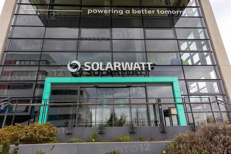 Solarwatt is a German manufacturer and supplier of photovoltaic systems for homes and small businesses. The company consistently pursues a strategy of complete energy systems, which means that it produces and sells all essential components for the self-sufficiency of households from solar power
