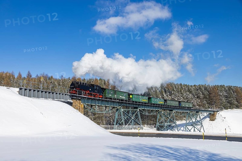 The narrow-gauge railway Cranzahl-Kurort Oberwiesenthal is a Saxon narrow-gauge railway with 750 mm gauge in the upper Ore Mountains. It starts at Cranzahl station on the Vejprty-Annaberg-Buchholz unt Bf railway line and runs via Neudorf to Oberwiesenthal