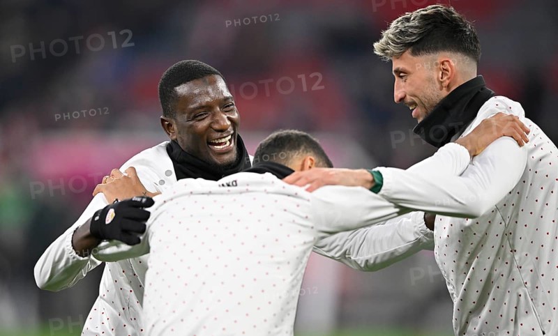 Warm-up, training, Serhou Guirassy VfB Stuttgart (09) Atakan Karazor VfB Stuttgart (16) Enzo Millot VfB Stuttgart (08) Allianz Arena, Munich, Bavaria, Germany, Europe