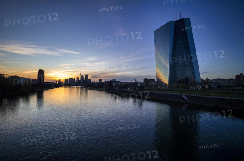 European Central Bank, ECB, Main Plaza, skyline banking district, financial district, Osthafen, Ostend, Main, twilight, sunset, Frankfurt am Main, Hesse, Germany, Europe