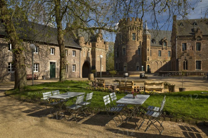 Paffendorf Castle, popular excursion destination, Bergheim, Rhine-Erft district, Rhenish lignite mining area, North Rhine-Westphalia, Germany, Europe