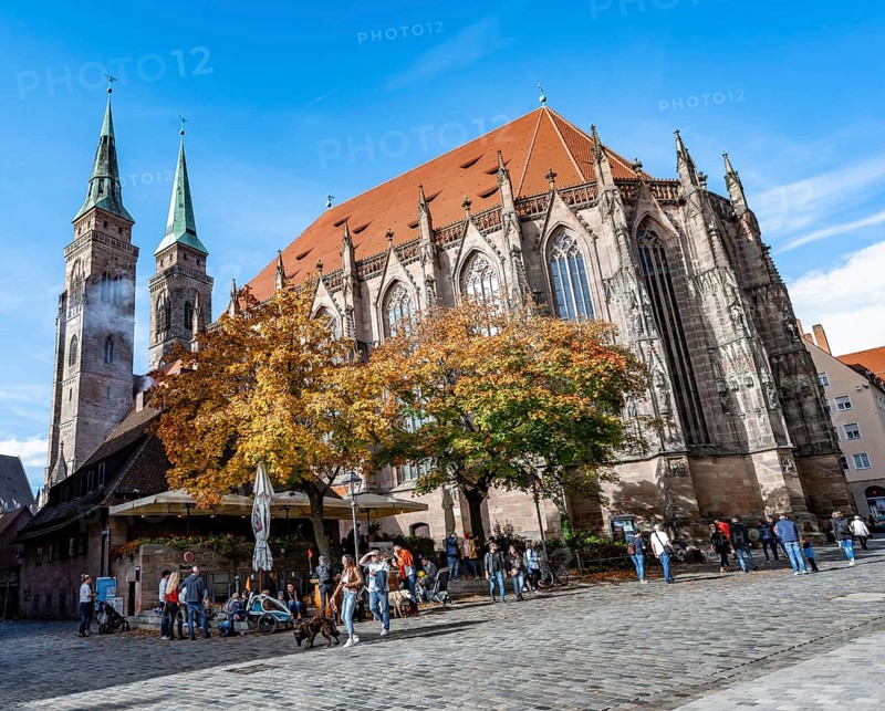 St. Sebaldus Church, in autumn, Rathausplatz, Nuremberg, Middle Franconia, Bavaria, Germany, Europe