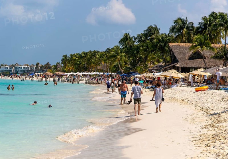 People on Playa Norte beach, Isla Mujeres, Caribbean Coast, Cancun, Quintana Roo, Mexico, Central America