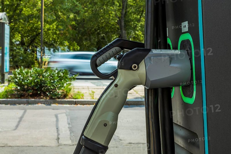 MOBI bundles the urban and environmentally friendly mobility options of trams, buses, rental bikes and cars as well as charging points for e-cars and, for the first time, e-bikes in one place, thus enabling fast transfers between different modes of transport
