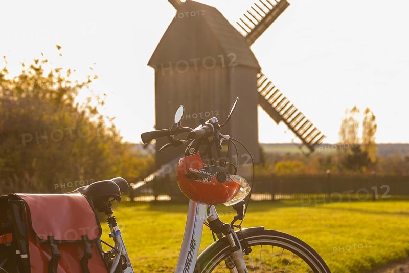 Symbolic image Resting at the Schkortitz windmill on an e-bike tour in the Leipzig countryside