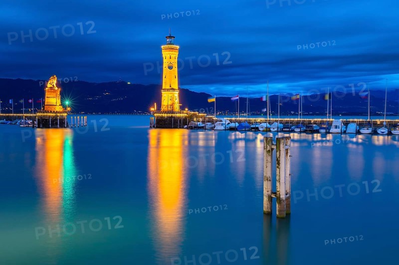 Lindau harbour to the Blue Stundnsee, New Lindau Lighthouse, Lion's Pier, Mangtower, clouds, boats, water, summer, Lindau, Bavaria, Germany, Europe