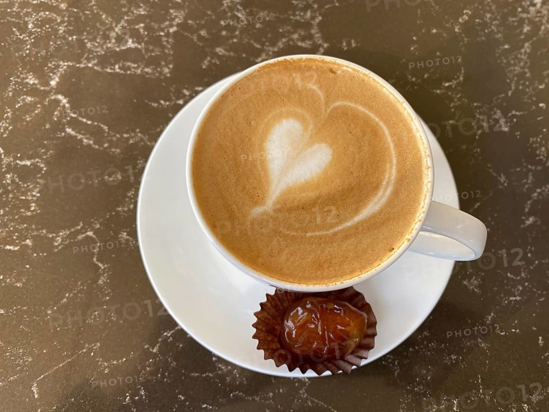 Cappuccino with traditional date, heart-shaped milk foam, Dubai, United Arab Emirates, VAR, Asia