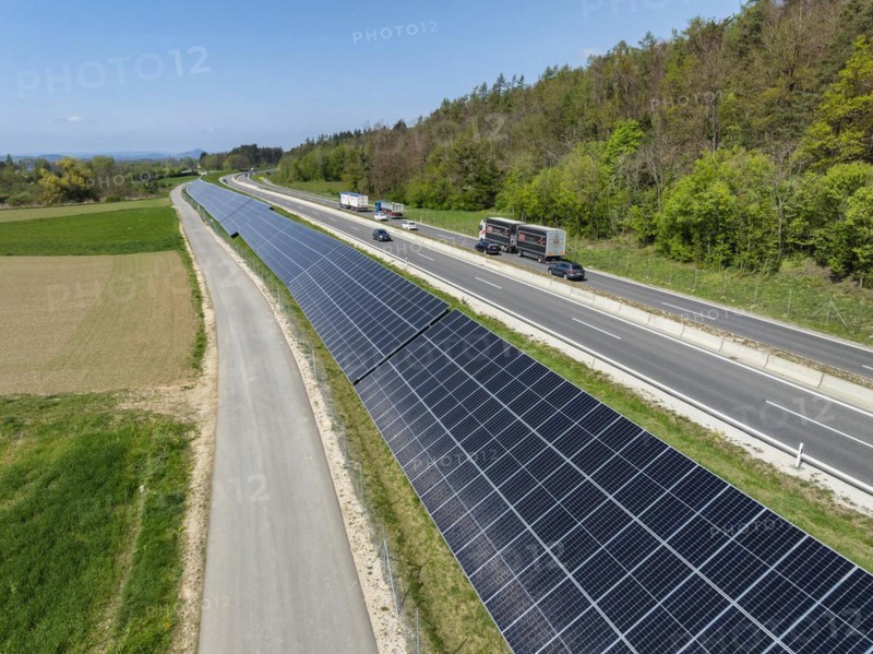 Aerial photo, solar modules, solar park, photovoltaics, power generation from solar energy on a noise barrier on the B33 federal road between Markelfingen and Allensbach, Constance district, Baden-Württemberg, Germany, Europe