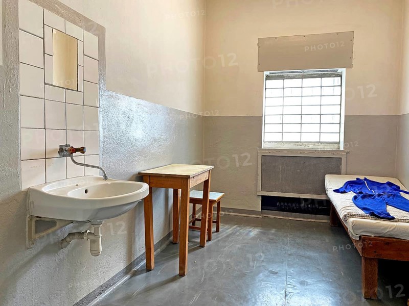 Prison cell, Berlin-Hohenschönhausen Memorial, former headquarters, Stasi remand centre, Berlin, Germany, Europe