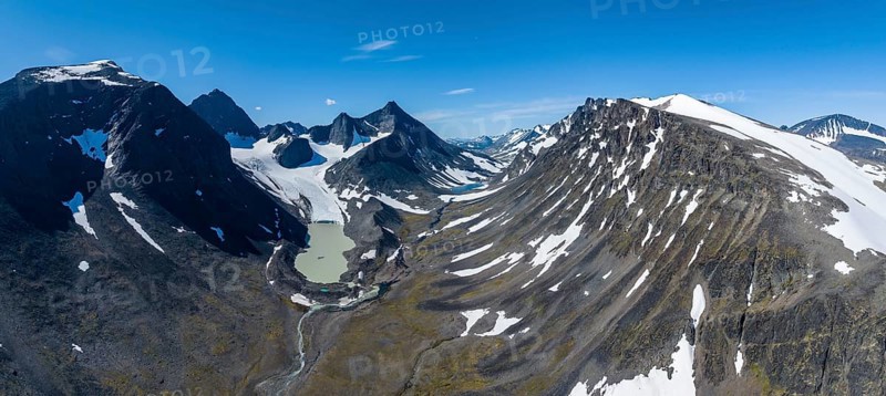 Kaskasavagge valley with Kaskapakte glacier and mountains, Kaskasatjakka mountain, Kuopertjakka and Niibbas, glacial lake with moraine, Gaskkasjohka river, Kebnekaise massif, Lapland, Sweden, Europe