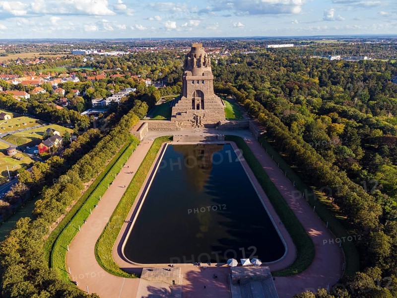 The Monument to the Battle of the Nations in the south-east of Leipzig was erected in memory of the Battle of the Nations according to designs by the Berlin architect Bruno Schmitz and inaugurated on 18 October 1913. The sculptural works were designed by the sculptors Christian Behrens and Franz Metzner