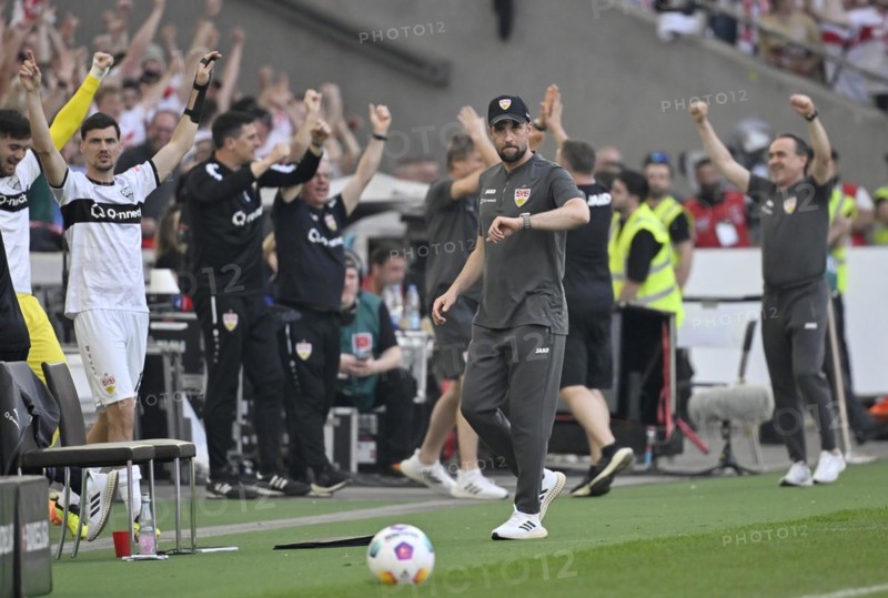 Cheering, Goal celebration, Coach Sebastian HoeneÃŸ VfB Stuttgart, Substitute bench, MHPArena, MHP Arena Stuttgart, Baden-Württemberg, Germany, Europe