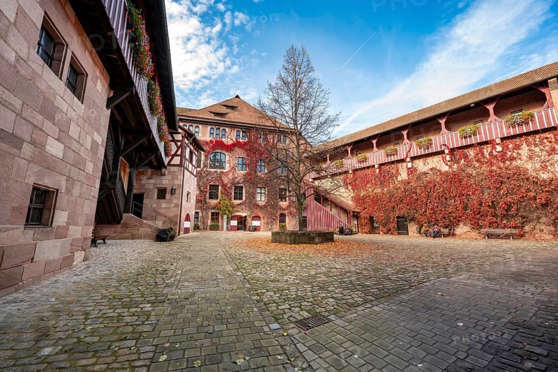 Inner courtyard in the Kaiserburg, in autumn, Nuremberg, Middle Franconia, Bavaria, Germany, Europe