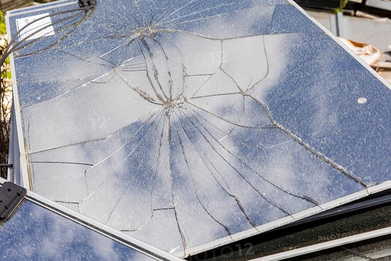 Used solar panels are recycled in a company or, if the measured performance parameters are correct, offered on the second-hand market