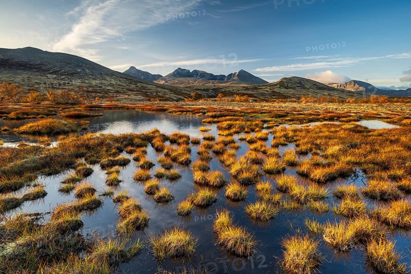 Autumn landscape in Rondane National Park, mountains Hogronden, Midtronden and Digerronden Doralen, Doralseter, Norway, Europe