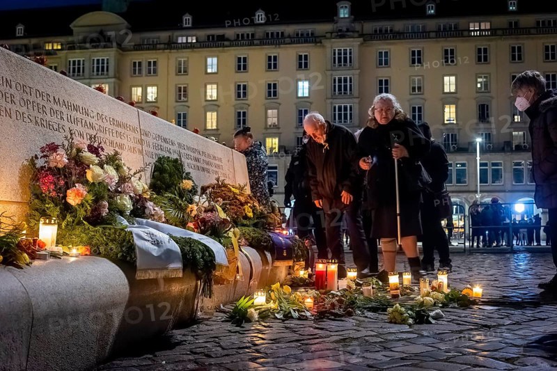On 13 and 14 February 1945, Dresden was heavily destroyed in three Allied bombing raids. Every year, the people of Dresden commemorate this event in various events. Memorial on the Altmarkt, Dresdeners put up candles