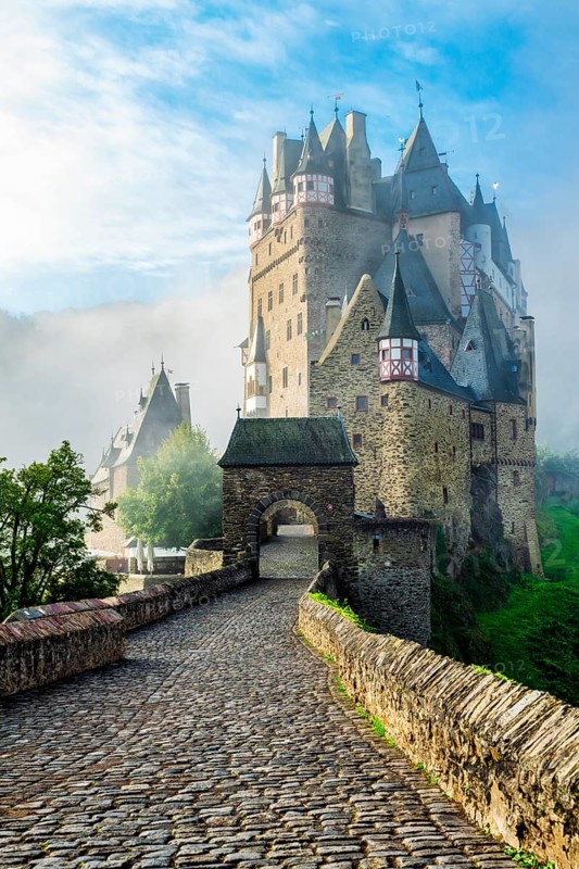 Castle Eltz in the region Volcanic Eifel, Rhineland Palatinate, Germany, Europe