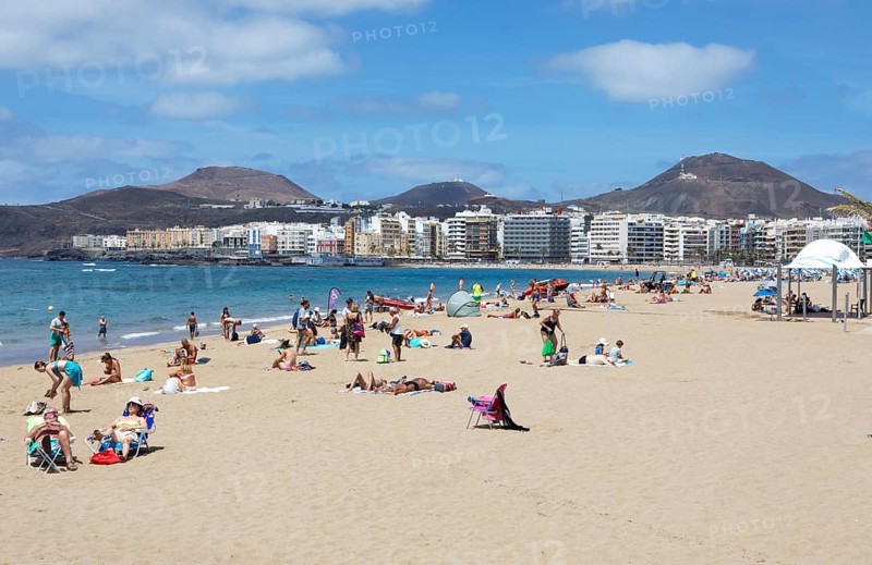 Playa de las Canteras beach, Las Palmas, Las Palmas province, Gran Canaria, Canary Islands, Spain, bathing, bikini, sun, sea, tourists, Europe