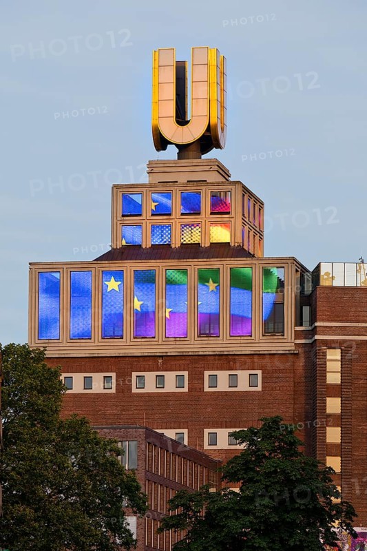 Dortmunder U, Flying Pictures by Adolf Winkelmann, Creative Centre, Dortmund, Ruhr Area, North Rhine-Westphalia, Germany, Europe