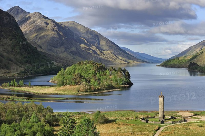 The Glenfinnan Monument on the shores of Loch Shiel, erected in 1815 to mark the place where Prince Charles Edward Stuart, Bonnie Prince Charlie raised his standard, at the beginning of the 1745 Jacobite Rising, Lochaber, Highlands, Scotland, UK