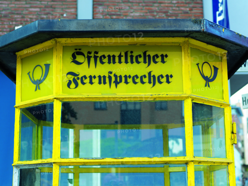 Public telephone, Schlachte, Bremen, Germany, Europe
