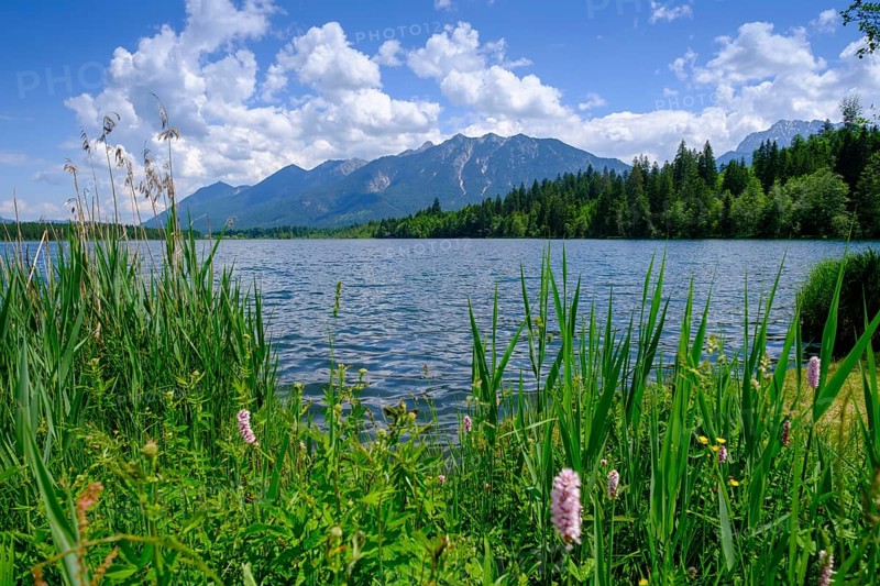 Barmsee, Karwendel mountains in the background, Krün, Werdenfelser Land, Upper Bavaria, Bavaria, Germany, Europe