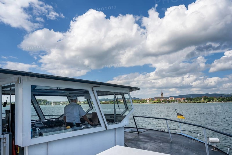 The cruise ship MS Stadt Radolfzell is heading for the harbour of Radolfzell on Lake Constance, district of Constance, Baden-Württemberg, Germany, Europe