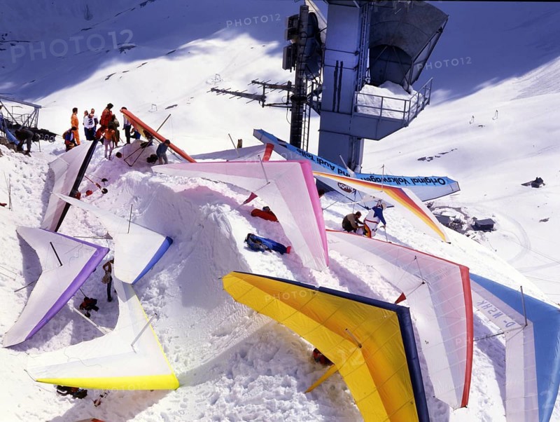 DEU, Germany: The historical slides from the times 80-90s, Zugspitze. Sportsmen against nuclear missiles.Before the jump 80s.Flensburg-Zugspitze sportsmen's tour