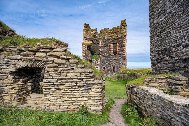Girnigoe and Sinclair Castle, Rock Castle on the North Sea Coast, Wick, County Caithness, Scotland, United Kingdom, Europe