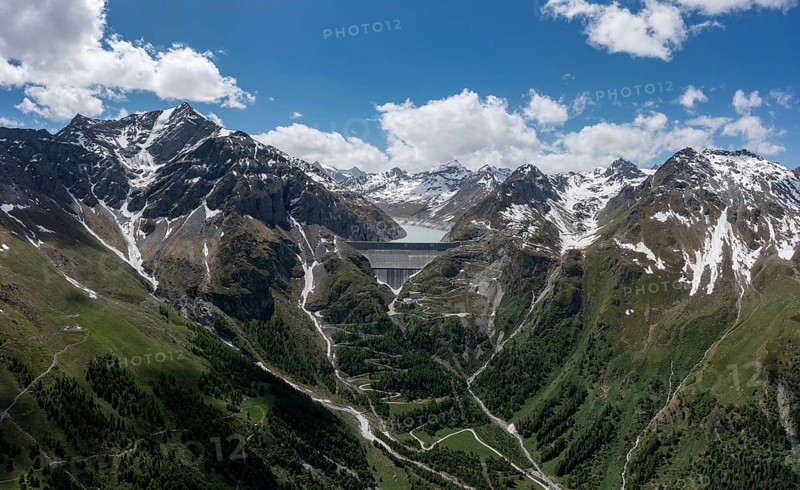 Aerial view of the Grand-Dixence dam and the Lac des Dix reservoir, in the Val d'Héremence in the canton of Valais, Switzerland, Europe