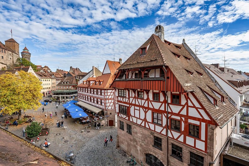 Square at the TiergÃ¤rtnertor with half-timbered houses, Albrecht Dürer House, by the Kaiserburg, Old Town, Nuremberg, Middle Franconia, Bavaria, Germany, Europe