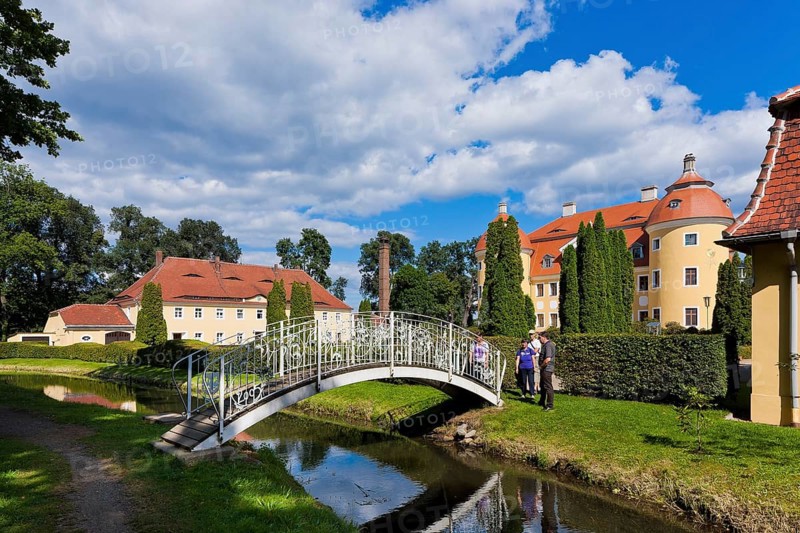 (Copyright Â© Sylvio Dittrich +49 1772156417) The Baroque Milkel Castle complex is located on the northern edge of the village of Milkel in the municipality of Radibor. This is located around 13 kilometres north of Bautzen in the Upper Lusatian heath and pond landscape