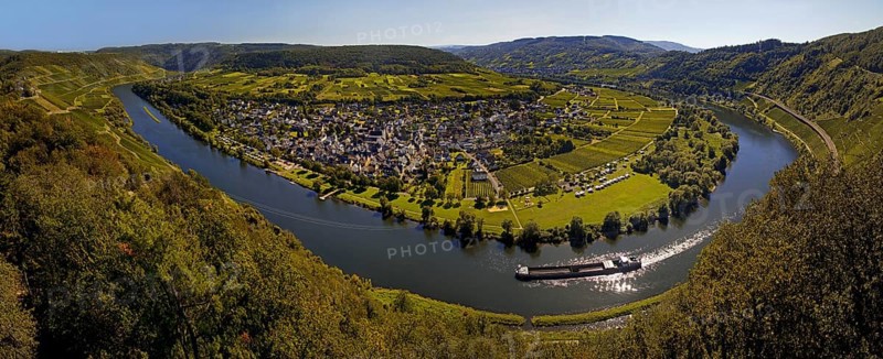 Panoramic view of the meandering Moselle from the Prinzenkopf Tower, Pünderich, Rhineland-Palatinate, Germany, Europe