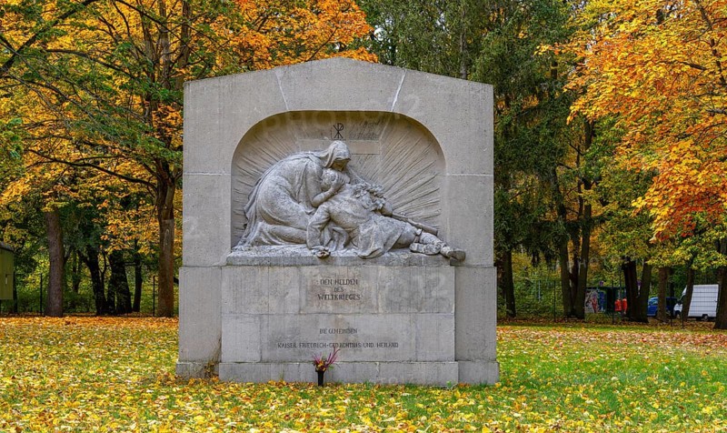 Autumn time, Volkspark Rehberge, war graves, memorial site, Berlin, Germany, Europe