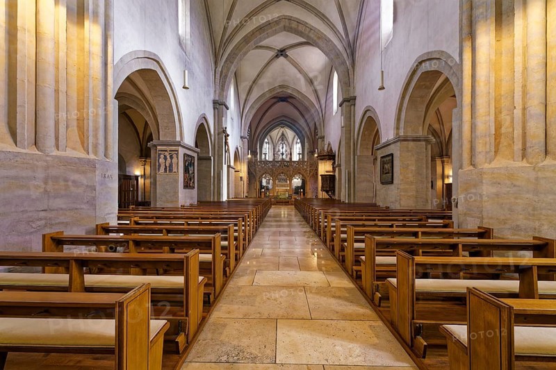 Nave and choir with late Gothic rood screen, St. Stephan's Minster, Breisach am Rhein, Kaiserstuhl, Baden-Württemberg, Germany, Europe