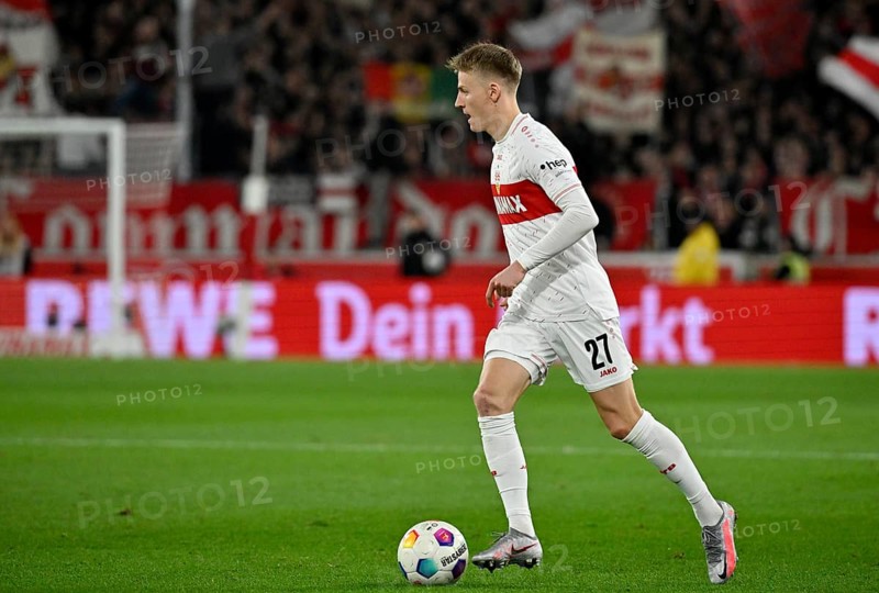 Chris Führich VfB Stuttgart (27) on the ballMHPArena, MHP Arena Stuttgart, Baden-Württemberg, Germany, Europe