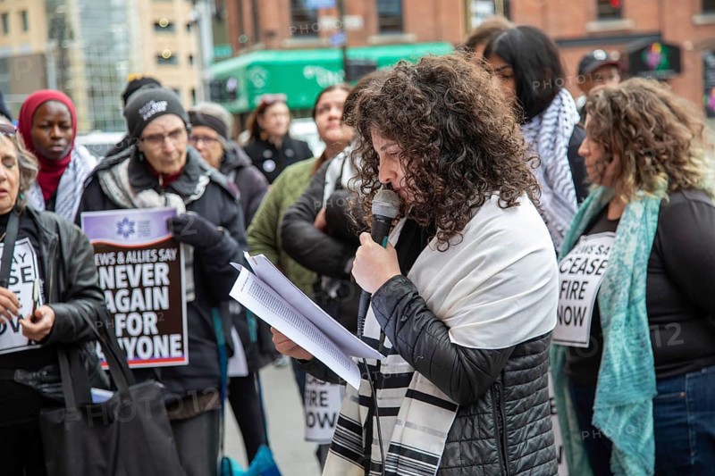 Detroit, Michigan USA, 7 November 2023, Members and supporters of Jewish Voice for Peace held a vigil outside Congressman Shri Thanedar's office, calling for him to support a ceasefire in the war in Gaza. They read the names of some of the children killed in Hamas' attack on Israel and in Israel's bombing of Gaza